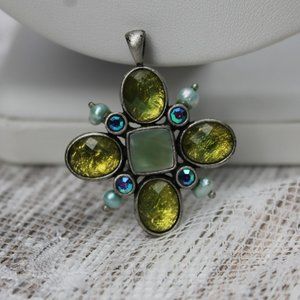 Lia Sophia Bloomates Pendant & Bracelet Set